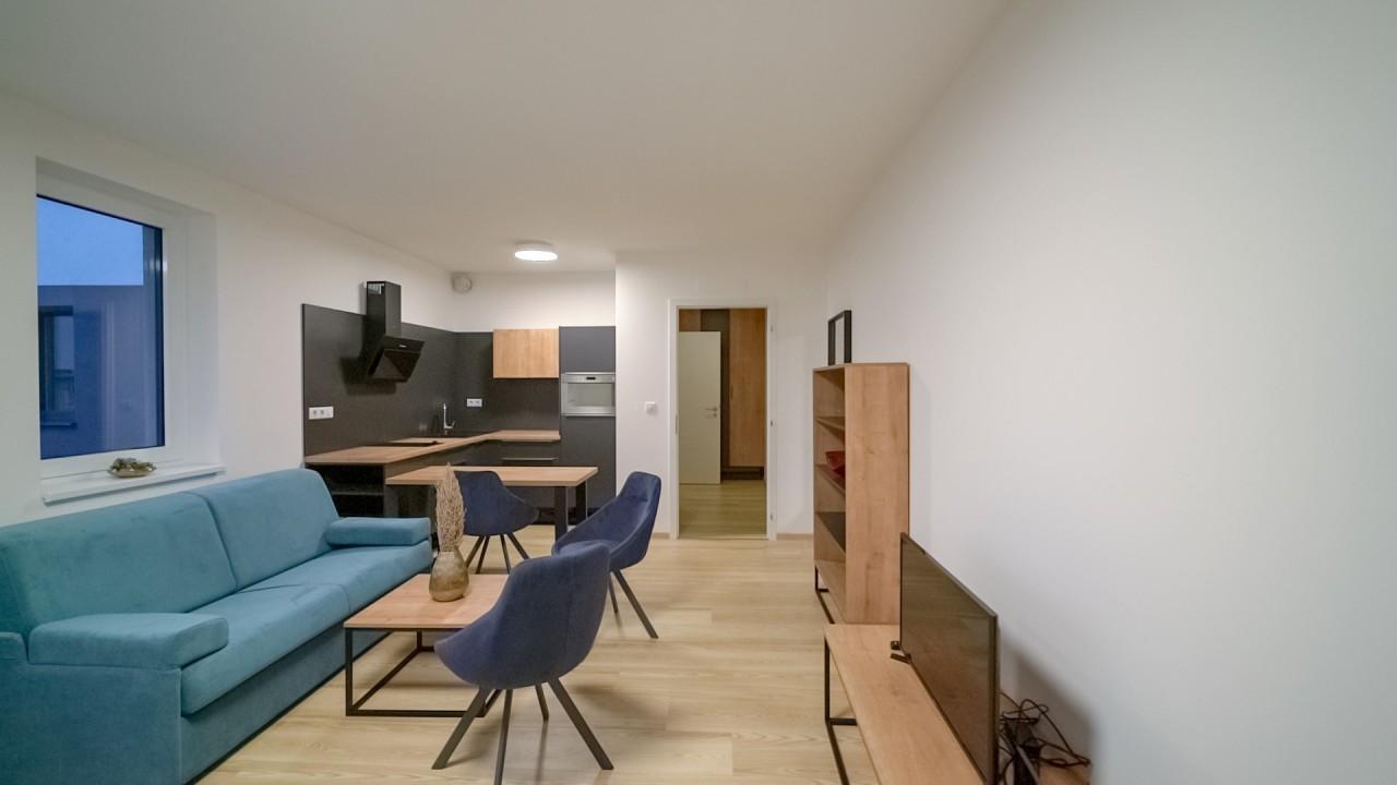 Chors Like A - 1st World Nft Block & Art Capsule Metachors Hostel Pressburg